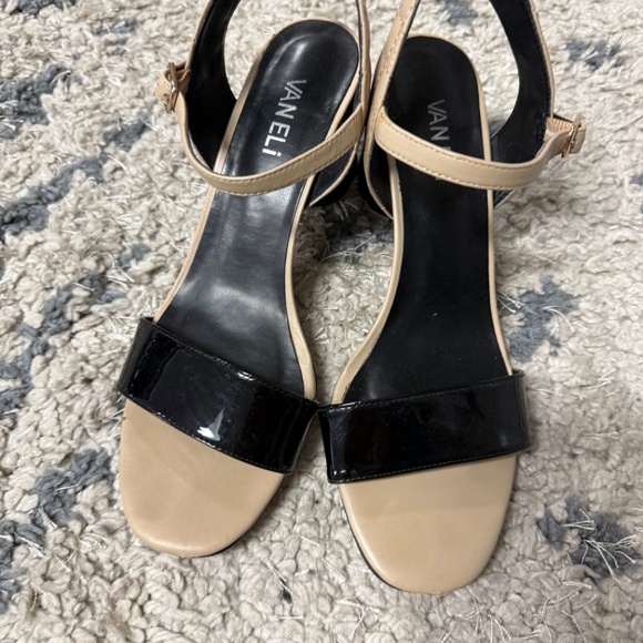 Vaneli Black Beige Two-Tone Leather Block Heel Sandals Size 9N - Picture 7 of 10